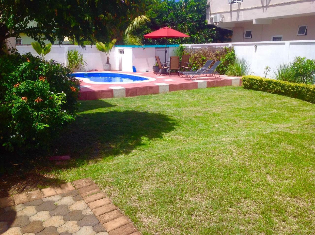 Fayruz Villa Is A 3 Bedroom, 3 Bathroom Detached House With Ac And Swimming Pool 5 Minutes Walk From Flic En Flac Public Beach 외부 사진