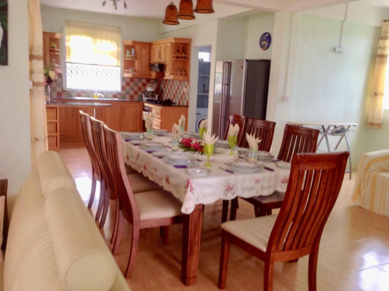 Fayruz Villa Is A 3 Bedroom, 3 Bathroom Detached House With Ac And Swimming Pool 5 Minutes Walk From Flic En Flac Public Beach 외부 사진