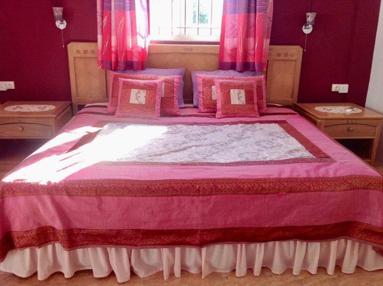 Fayruz Villa Is A 3 Bedroom, 3 Bathroom Detached House With Ac And Swimming Pool 5 Minutes Walk From Flic En Flac Public Beach 외부 사진